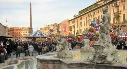 Natale a Roma, Piazza Navona a numero chiuso